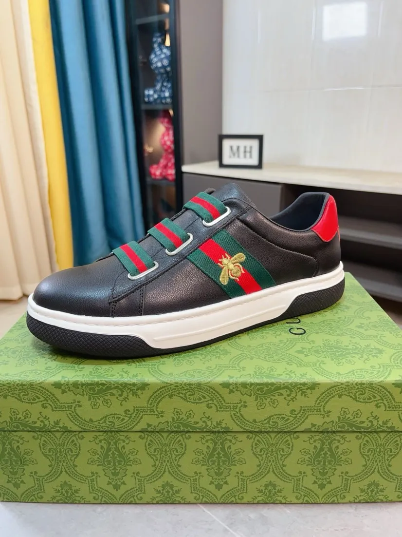 Factory price 480🌹🌹GUCCI [Gucci] New high-end brand of men's shoes, the latest fashionable casual men's shoes, trendy and versatile style, relaxed and sporty style, uppers imported from Italy, first-layer cowhide, genuine leather lining and ultra-fine workmanship. Original personalized fashionable rubber wear-resistant outsole, light and comfortable on the foot, size 38-44